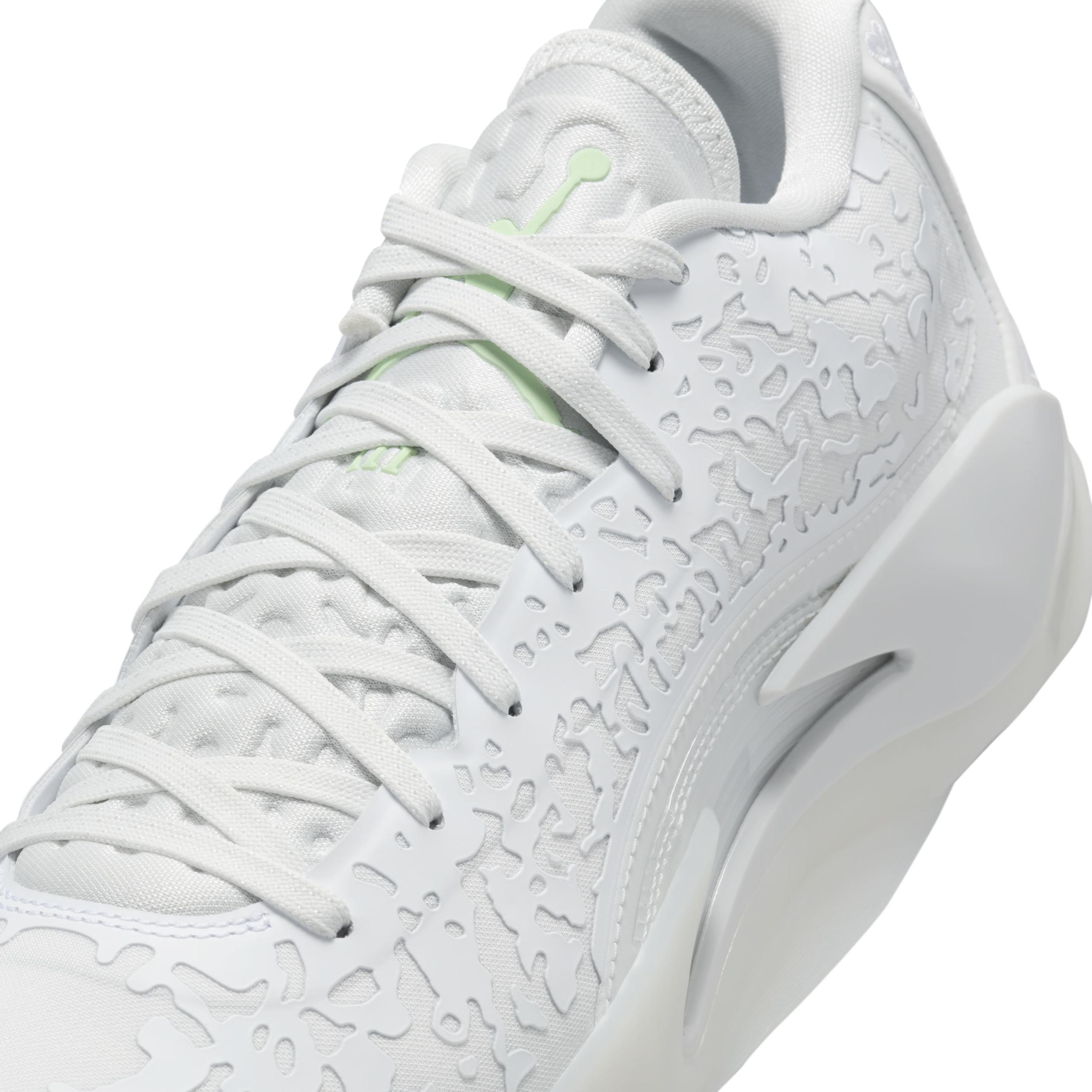 Nike Men's Zion 3 Basketball Shoes Product Image