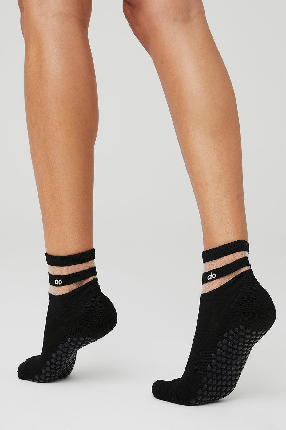 Women's Pulse Grip Sock - Black Female Product Image