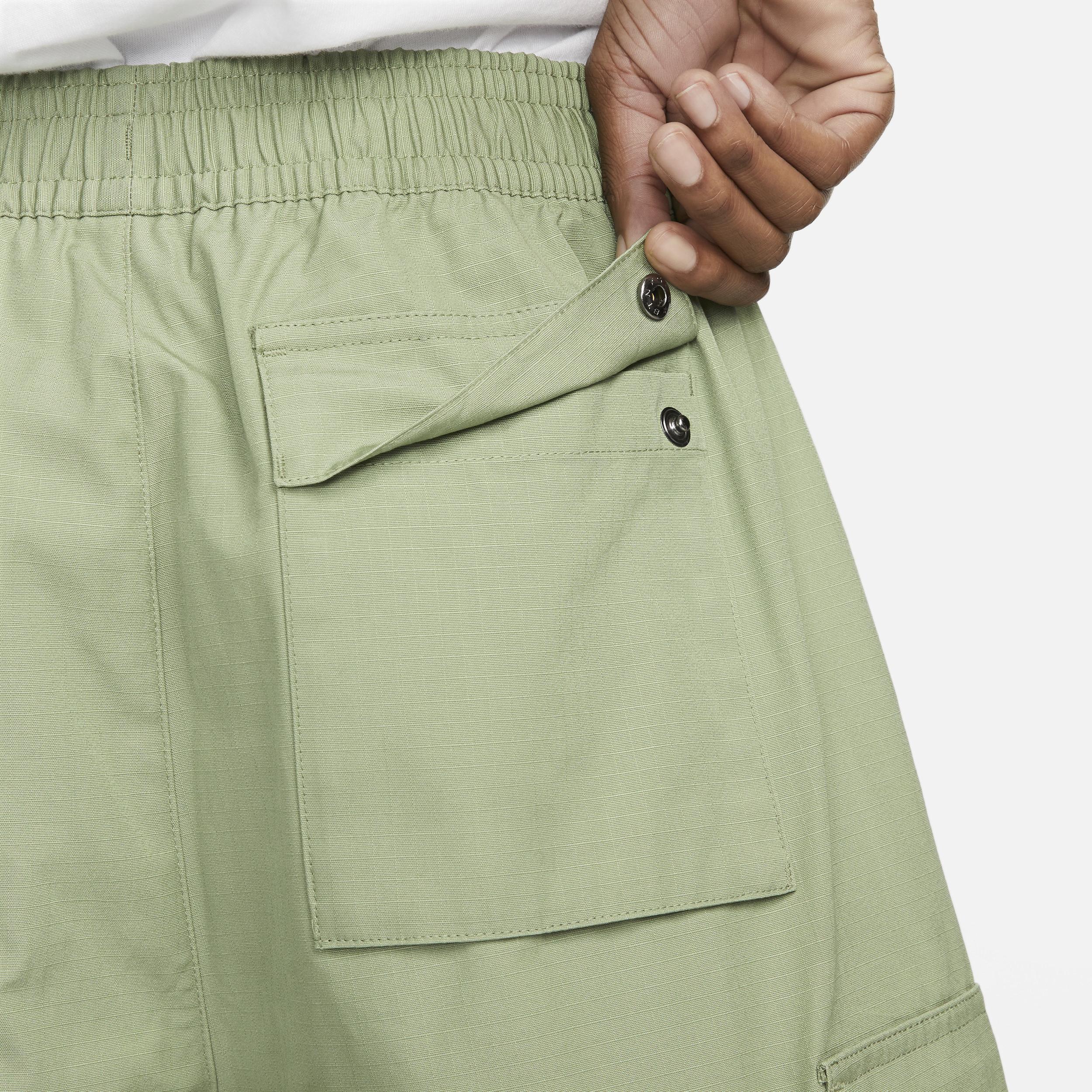 Nike Club Men's Woven Cargo Shorts Product Image