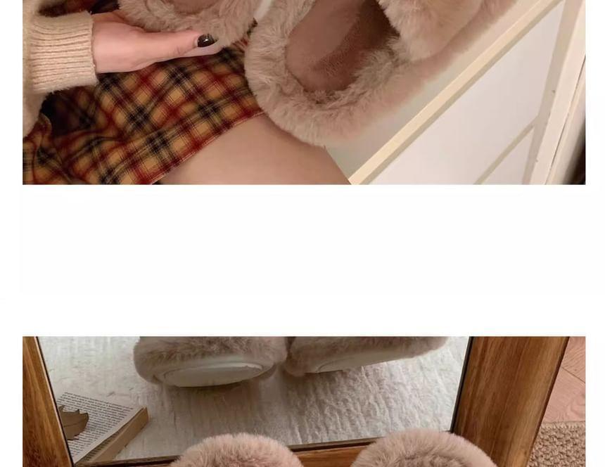 Bear Applique Fluffy Slippers Product Image