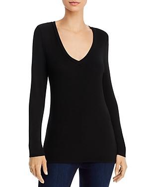 Womens Valley V-Neck T-Shirt Product Image