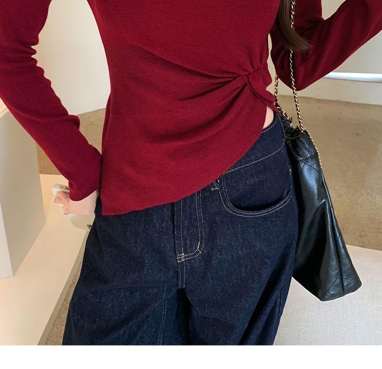 Long-Sleeve Cold Shoulder Plain Asymmetrical Ruched Crop Knit Top Product Image