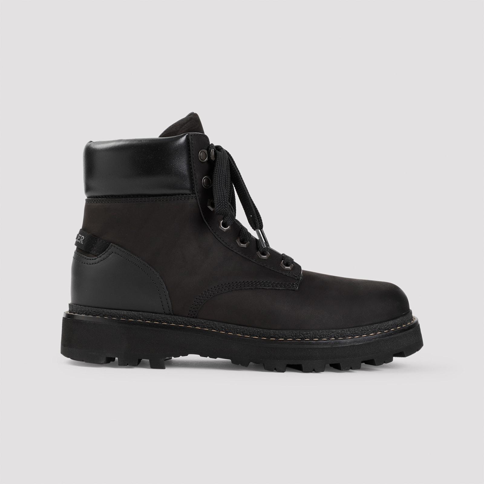 Shoes In Black Product Image