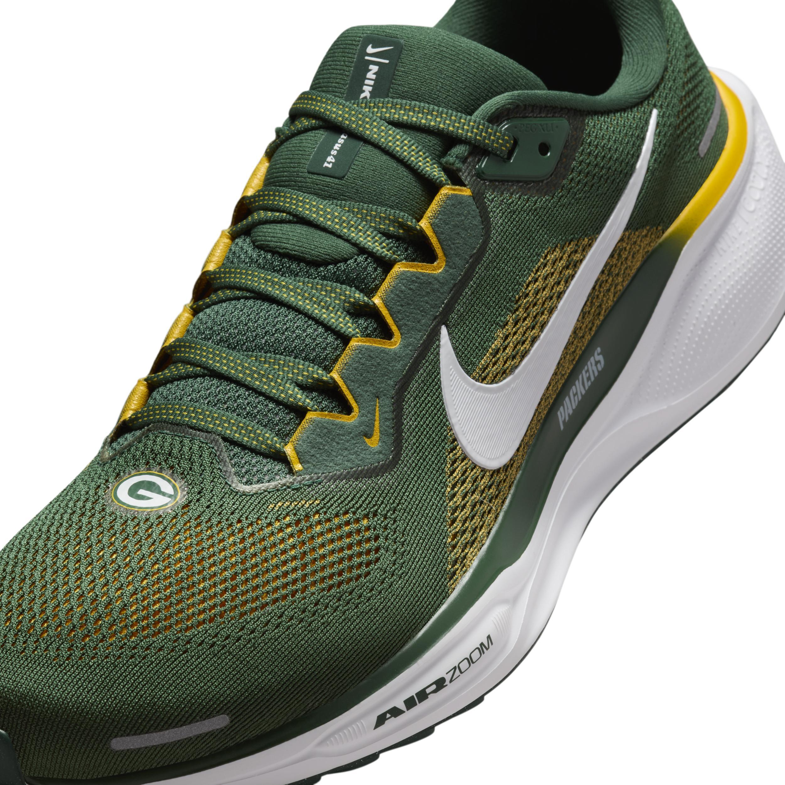 Nike Men's Pegasus 41 NFL Green Bay Packers Road Running Shoes Product Image