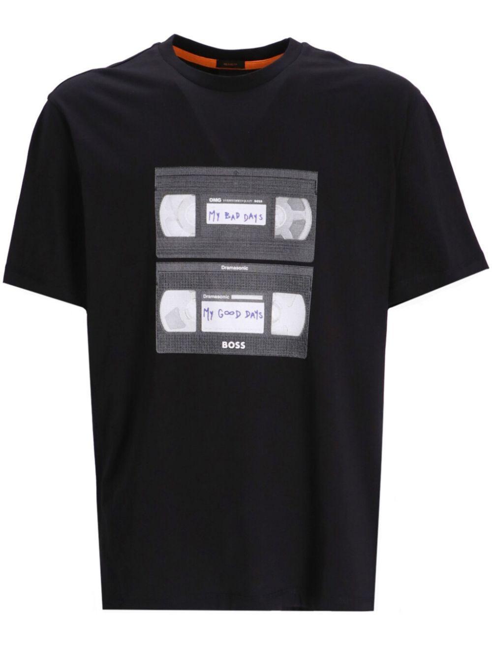 Teretroleo Graphic-print T-shirt In Black Product Image