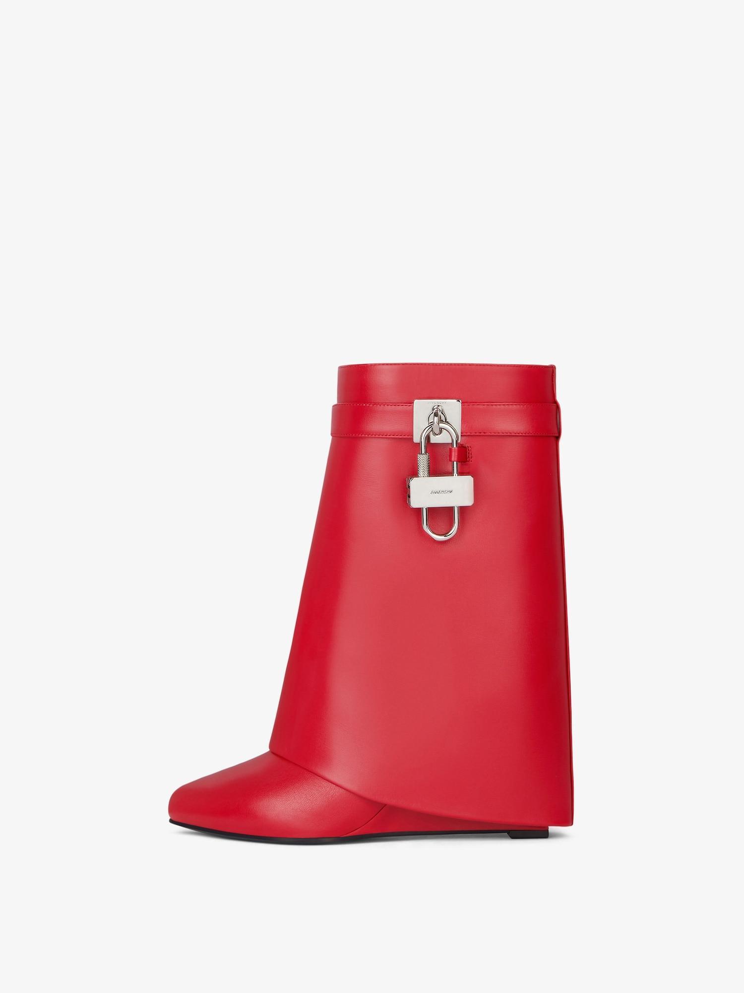 Shark Lock ankle boots in leather Product Image