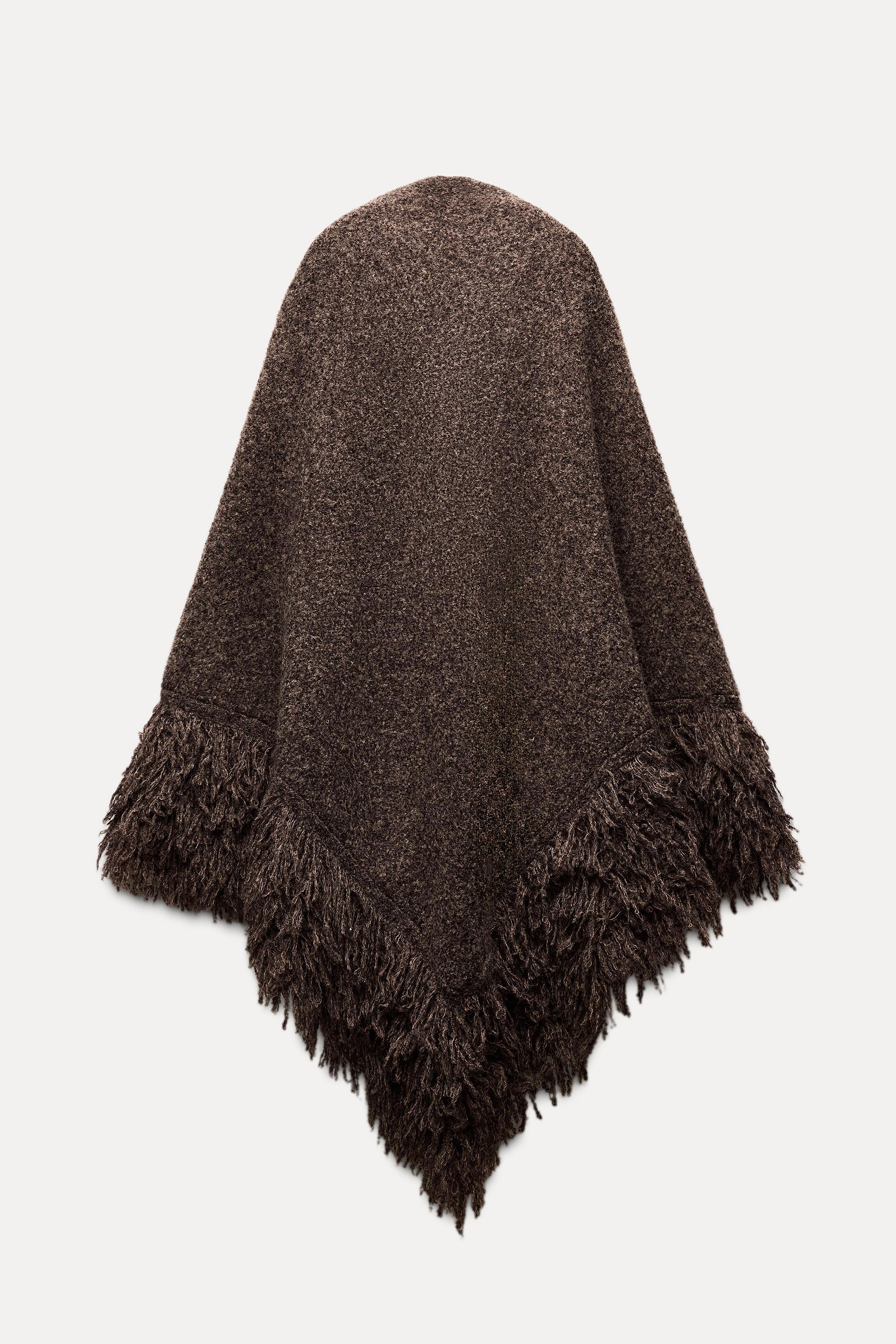 OVERSIZE FRINGED KNIT CAPE Product Image