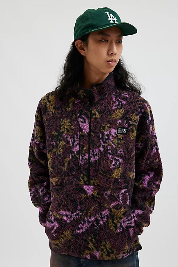 Mountain Hardwear UO Exclusive HiCamp Fleece Half Zip Sweatshirt Mens at Urban Outfitters Product Image