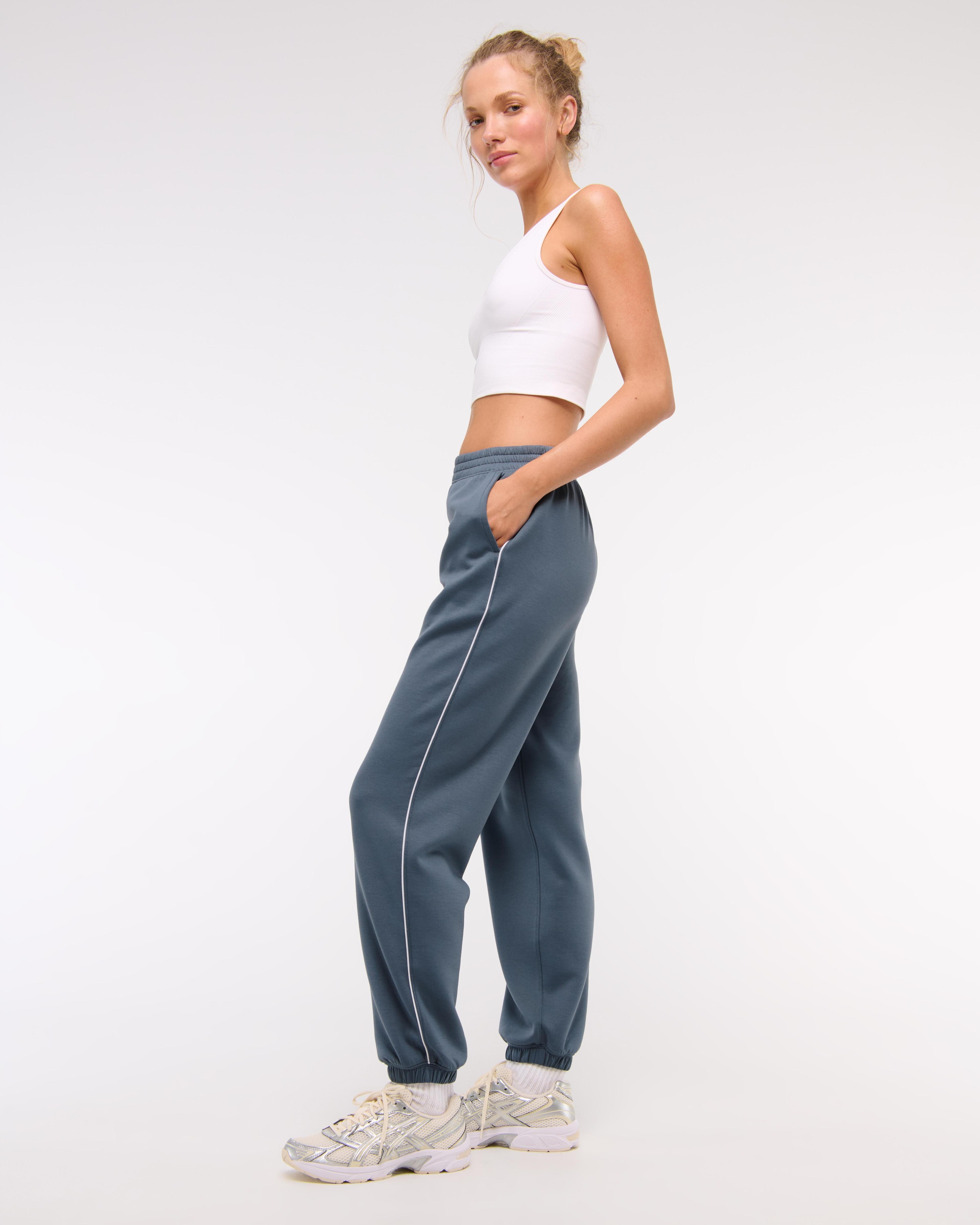 YPB neoKNIT Sweatpant Product Image