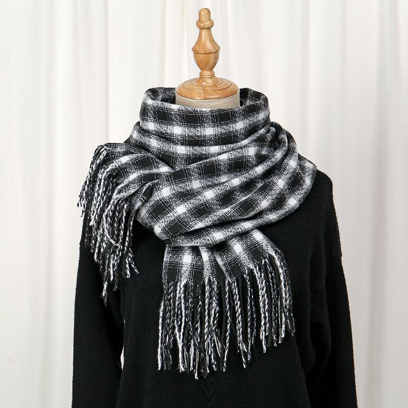 Plaid Fringed Trim Shawl Product Image