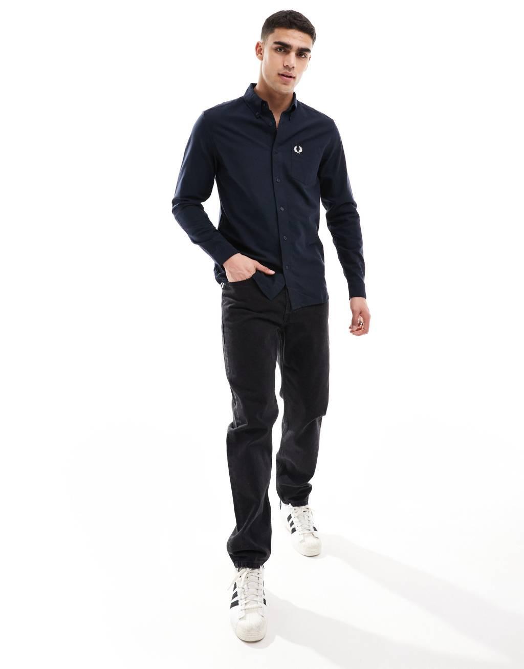 Fred Perry oxford shirt in navy Product Image