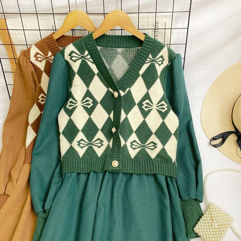 Long-Sleeve V-Neck Argyle Panel Midi A-Line Dress Product Image