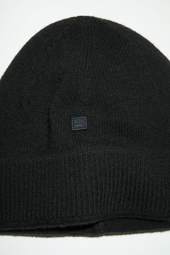 Micro face patch beanie Product Image