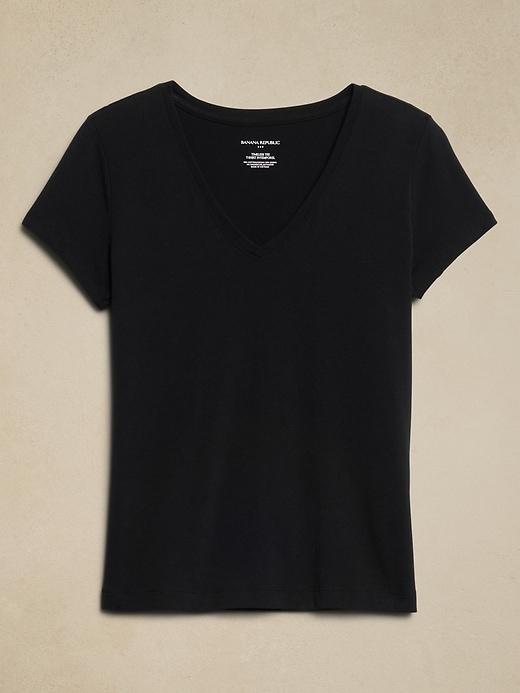 Timeless V-Neck T-Shirt Product Image