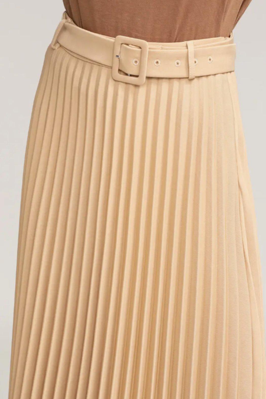 All pleated H-line Skirt w/Belt Female Product Image