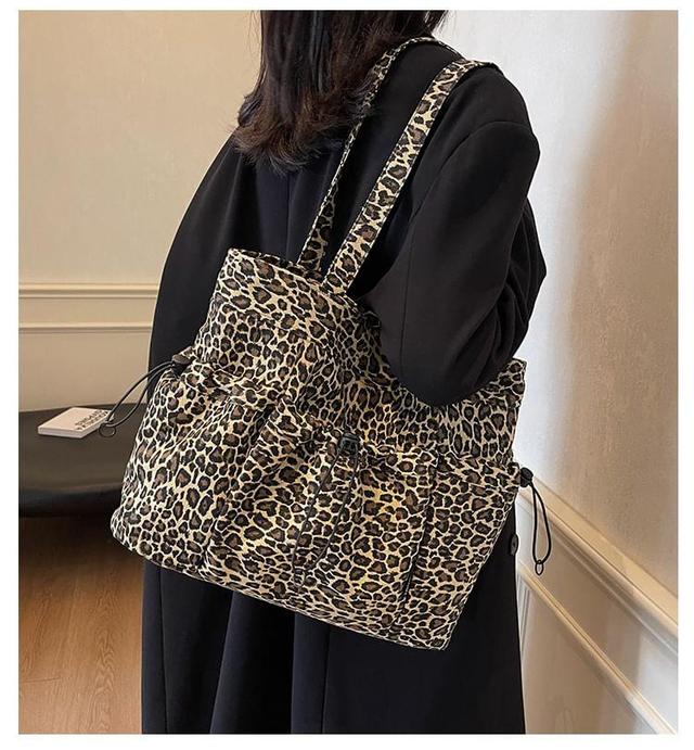 Leopard Print Drawstring Tote Bag Product Image