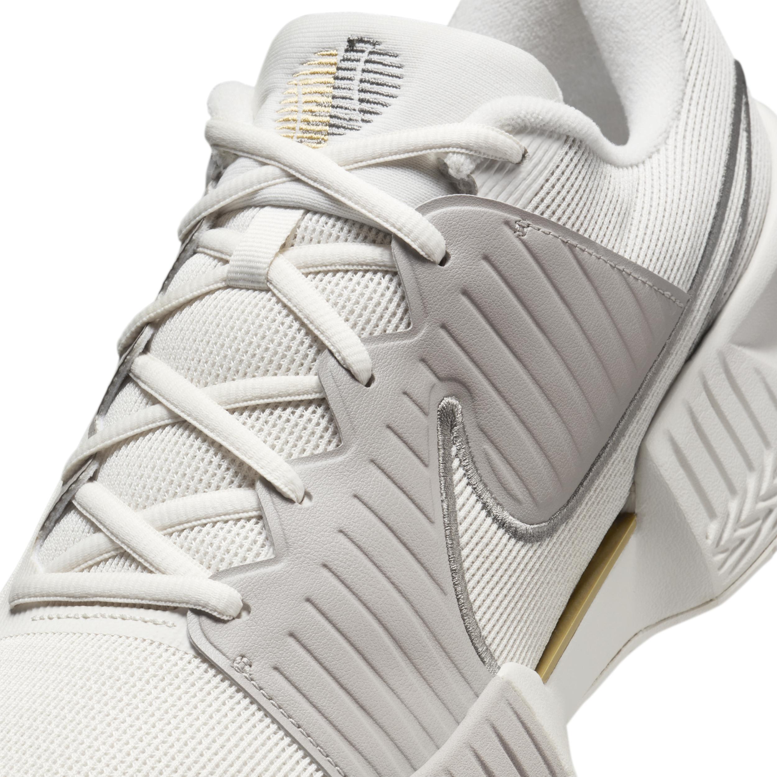 Nike Men's GP Challenge Pro Premium Hard Court Tennis Shoes Product Image