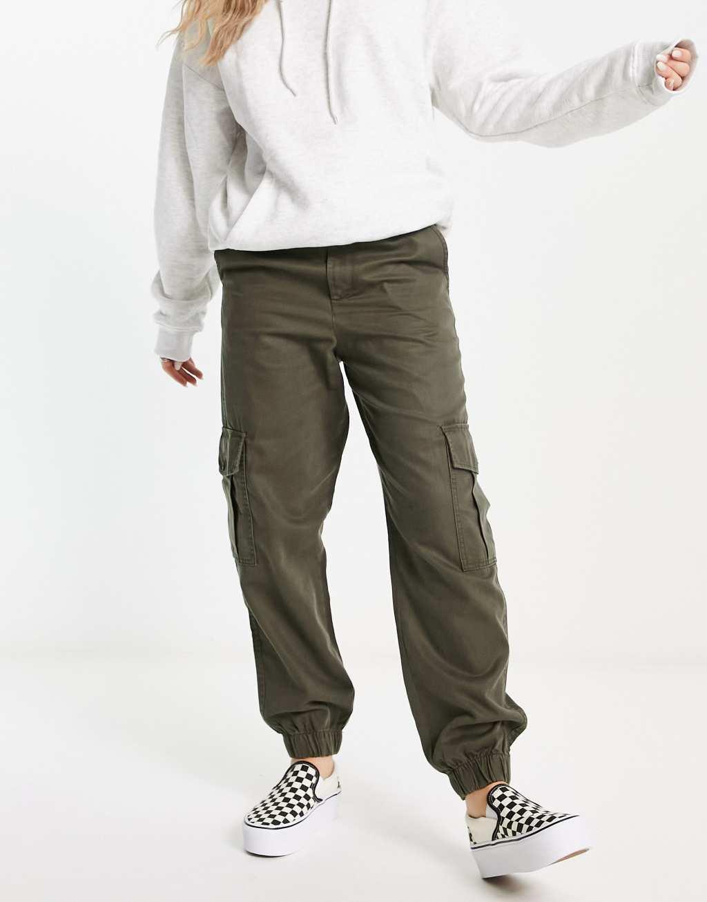 JJXX cuffed cargo pants in khaki Product Image