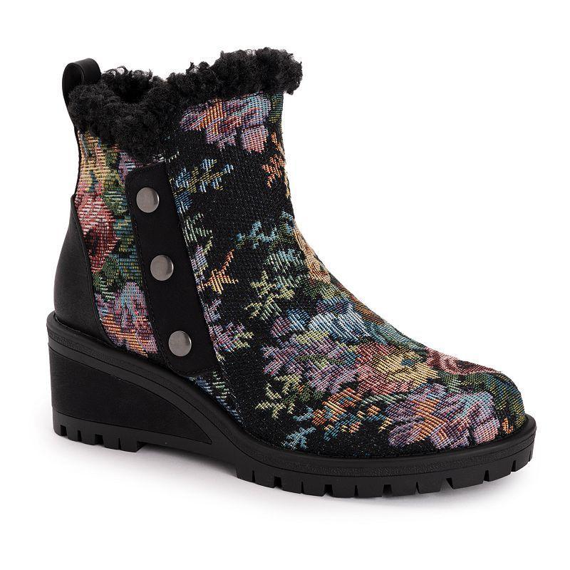 MUK LUKS Norway Halden Womens Wedge Ankle Boots Product Image