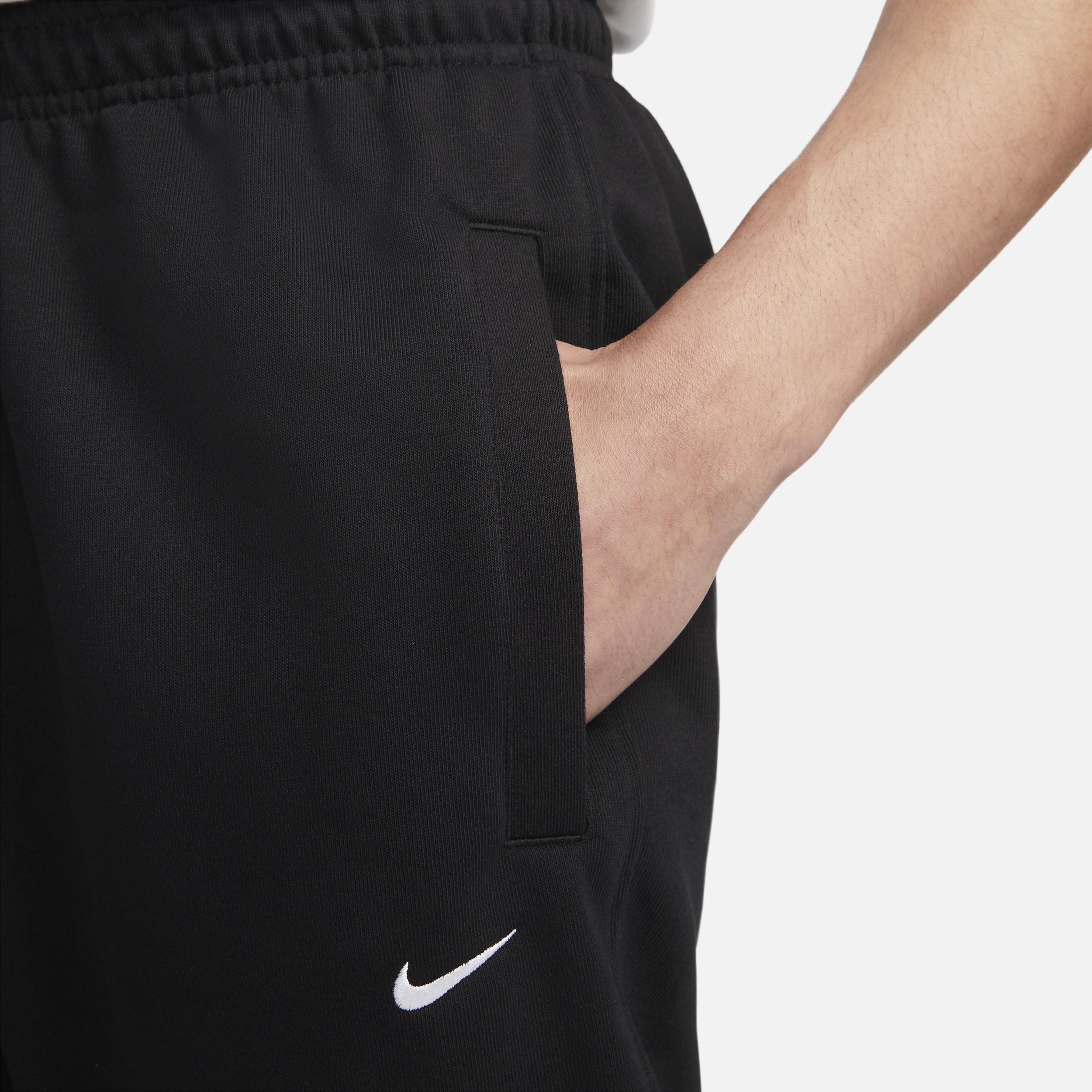 Nike Men's Standard Issue Dri-FIT Soccer Pants Product Image