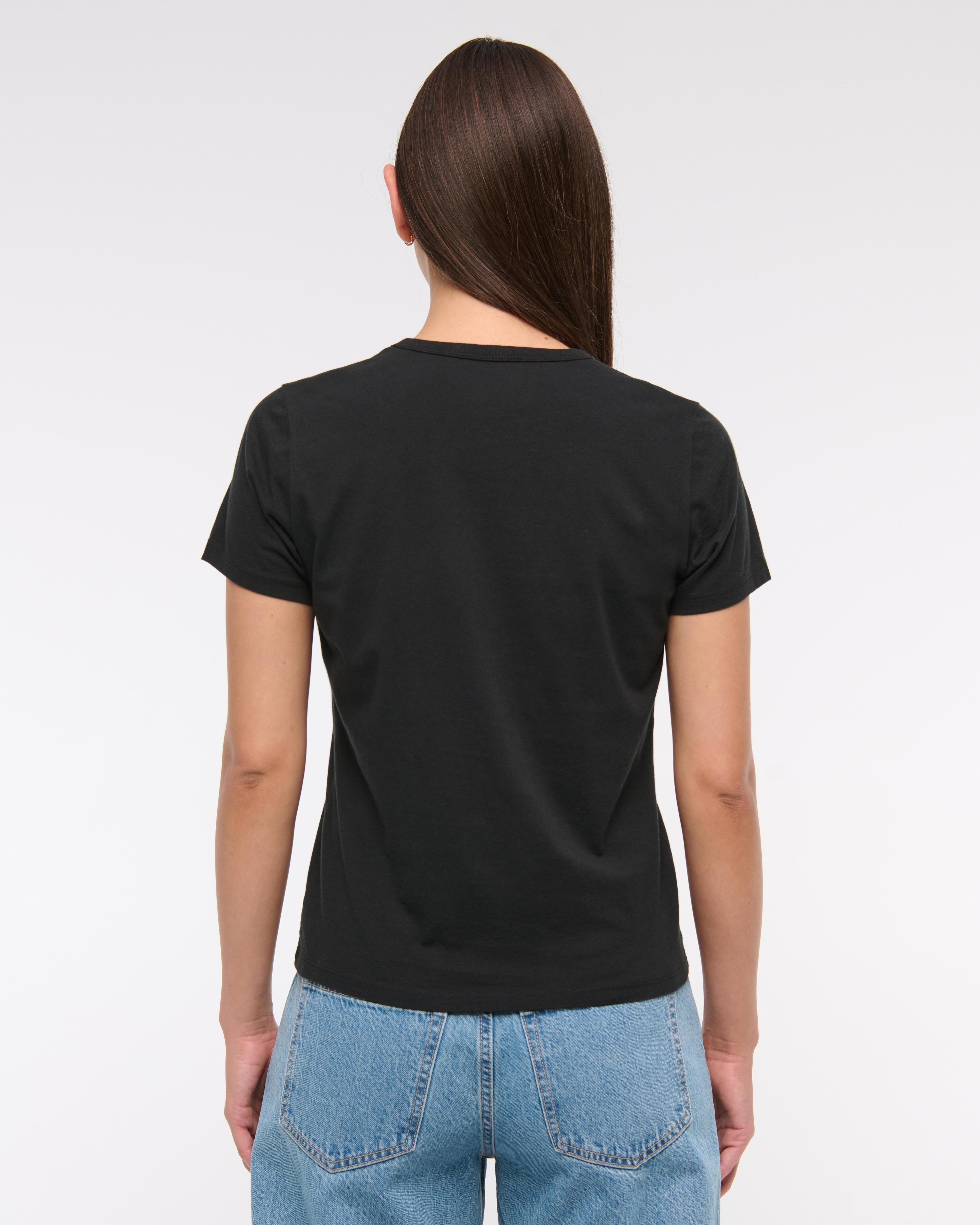 Essential Polished Body-Skimming Tuckable Tee Product Image