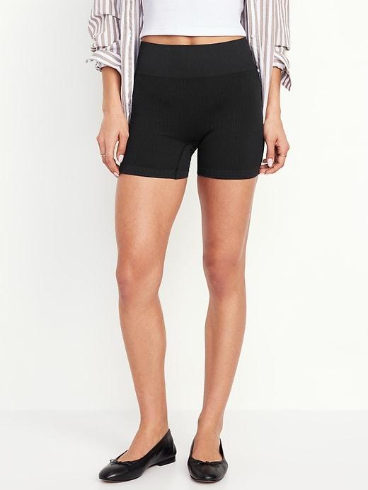 Extra High-Waisted Seamless Ribbed Biker Shorts -- 4-inch inseam Product Image