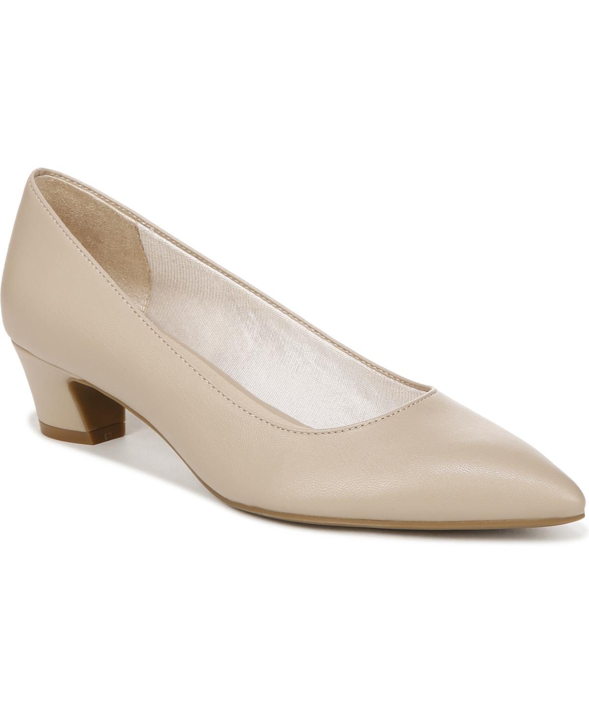 LifeStride Minx Pointed Toe Pump Product Image