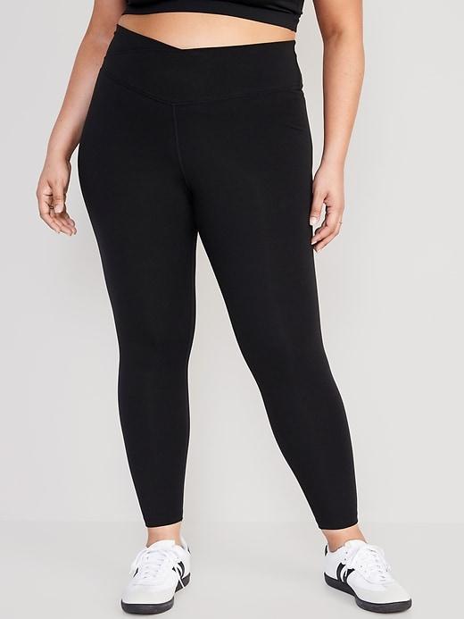 Extra High-Waisted PowerChill 7/8 Leggings Product Image