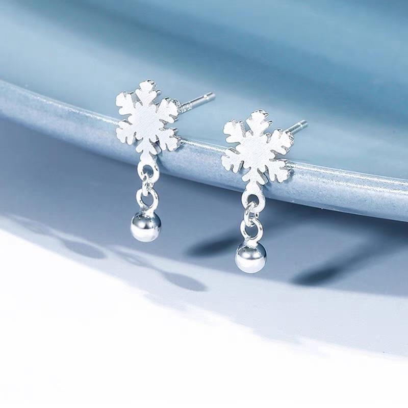 925 Sterling Silver Snowflake Drop Earring Product Image