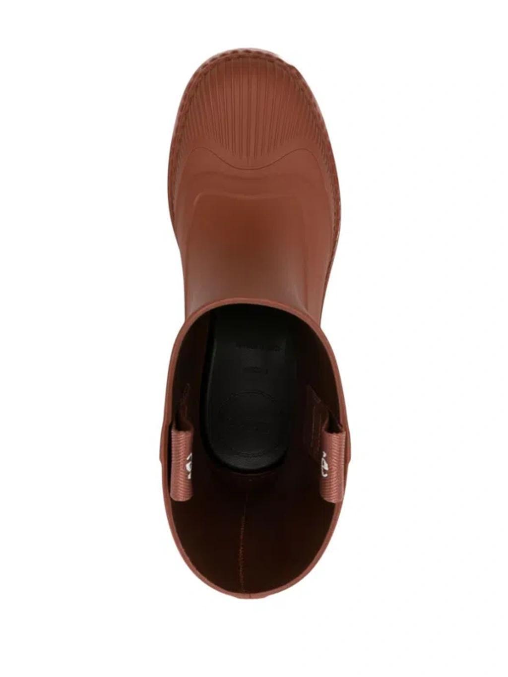 CHLOÉ Raina Rain Boots In Brown Product Image