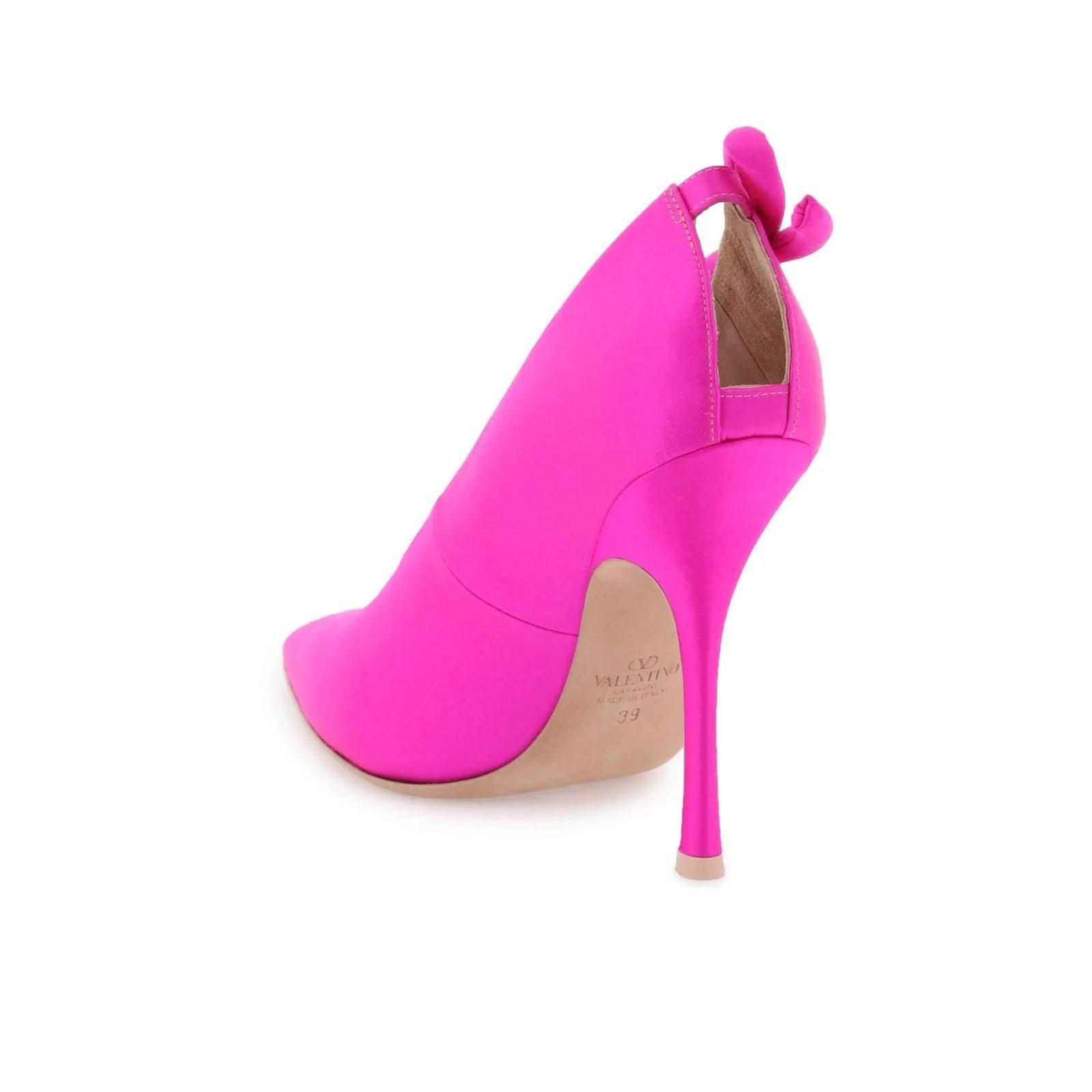 Satin Pumps In Pink Product Image