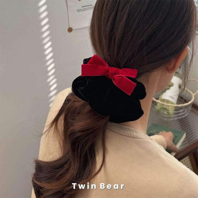 Bow Velvet Scrunchie Product Image