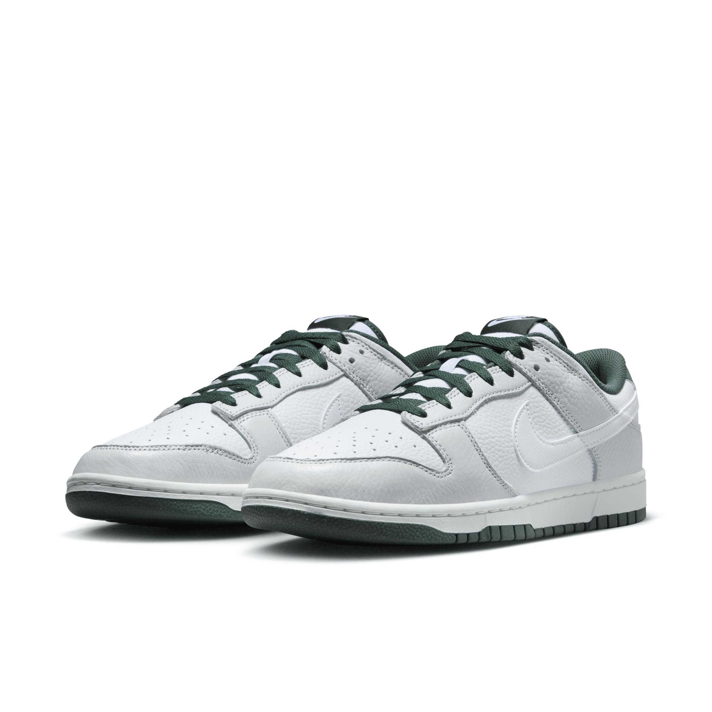 Nike Men's Dunk Low Retro SE Shoes Product Image