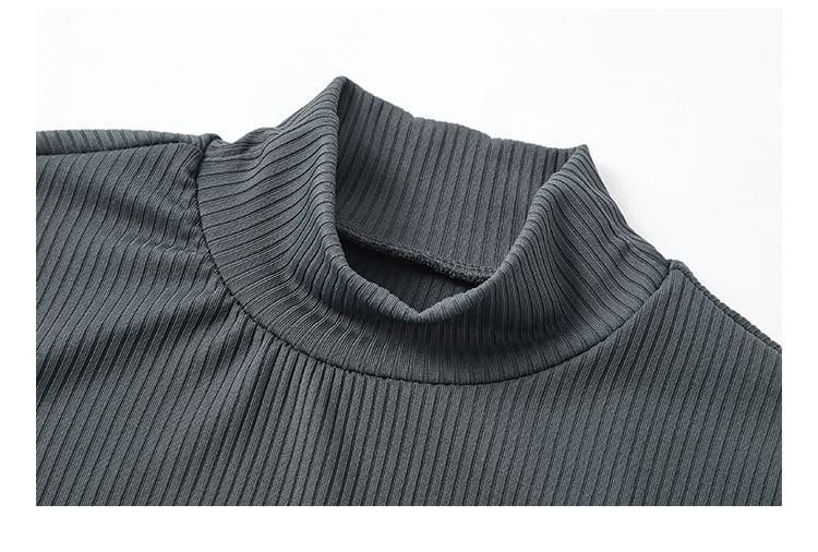 Long-Sleeve Mock Neck Plain Ribbed Slim Fit T-Shirt Product Image