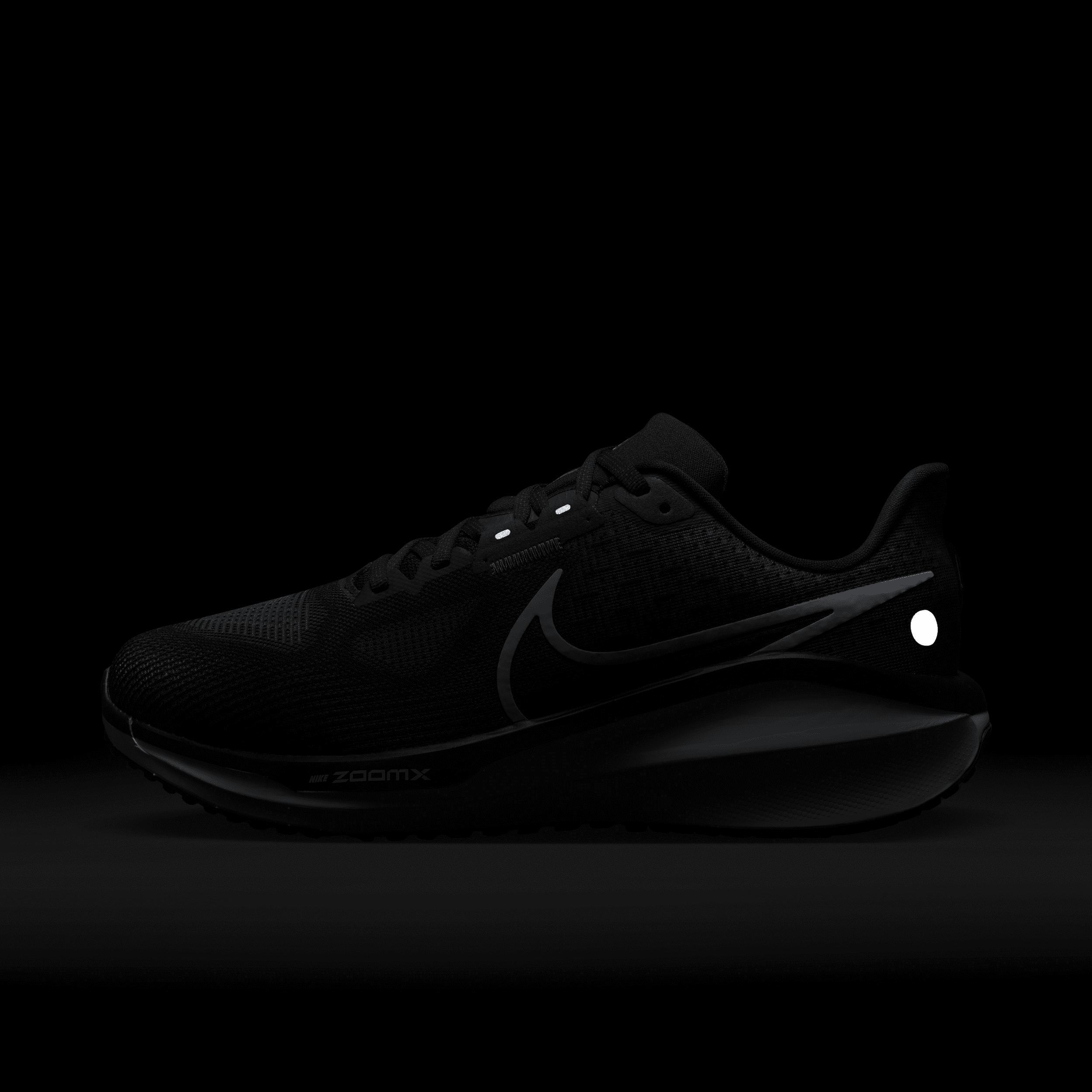 Nike Mens Vomero 17 Road Running Shoes (Extra Wide) Product Image