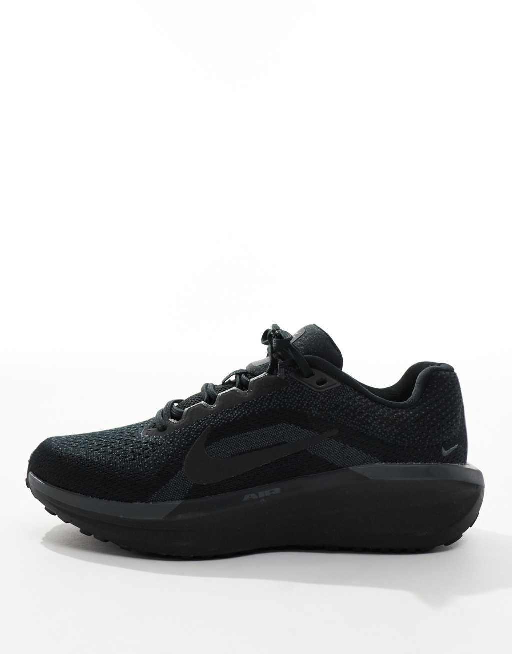 Nike Running Air Winflo 11 sneakers in black Product Image