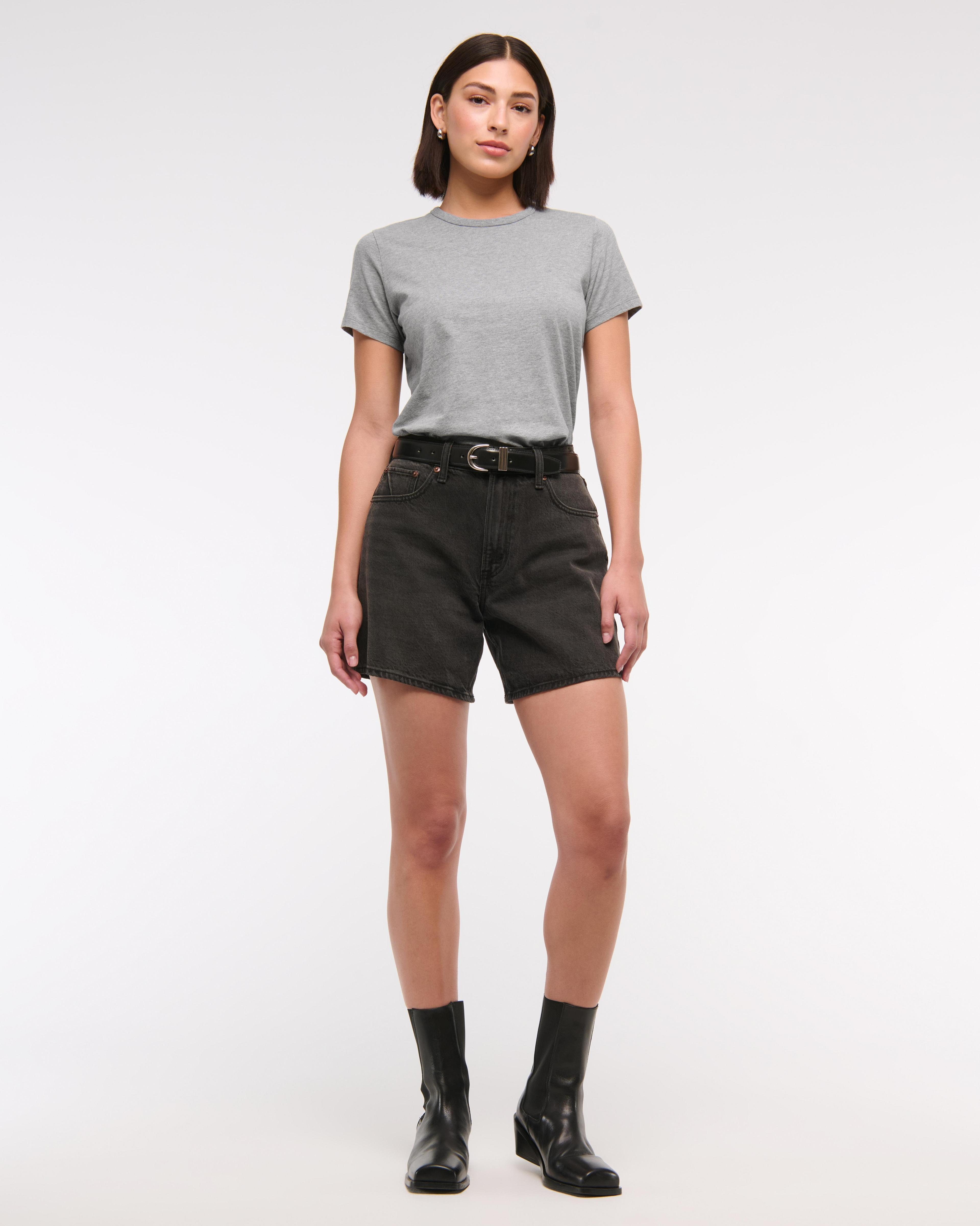 Essential Polished Body-Skimming Tuckable Tee Product Image