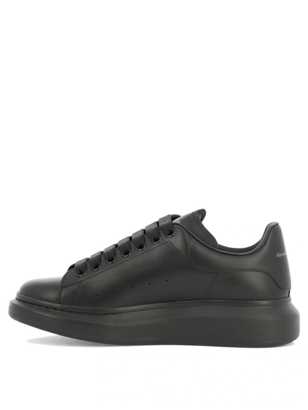 Sneaker Oversize In Black Product Image