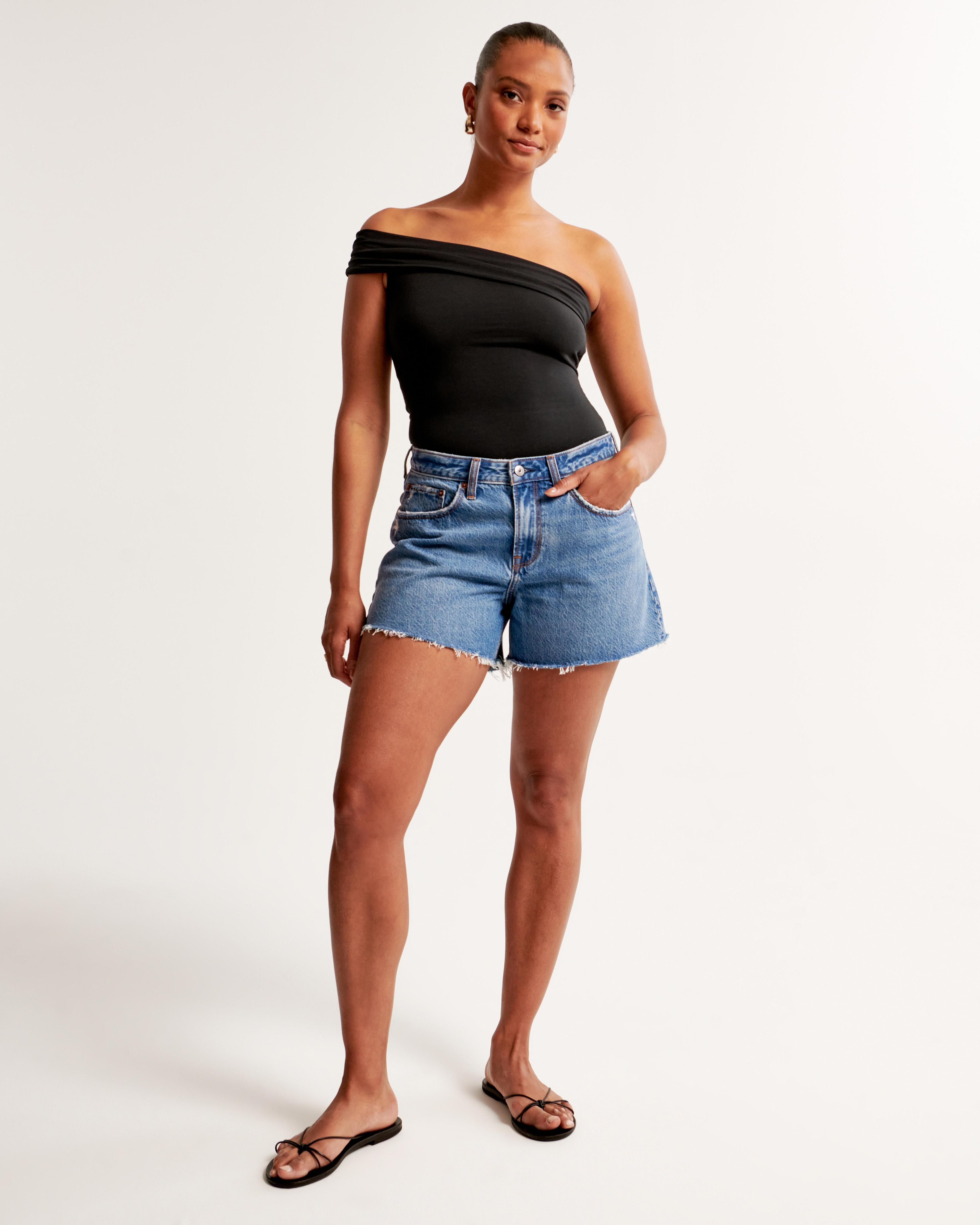 Curve Love Low Rise Baggy Short Product Image