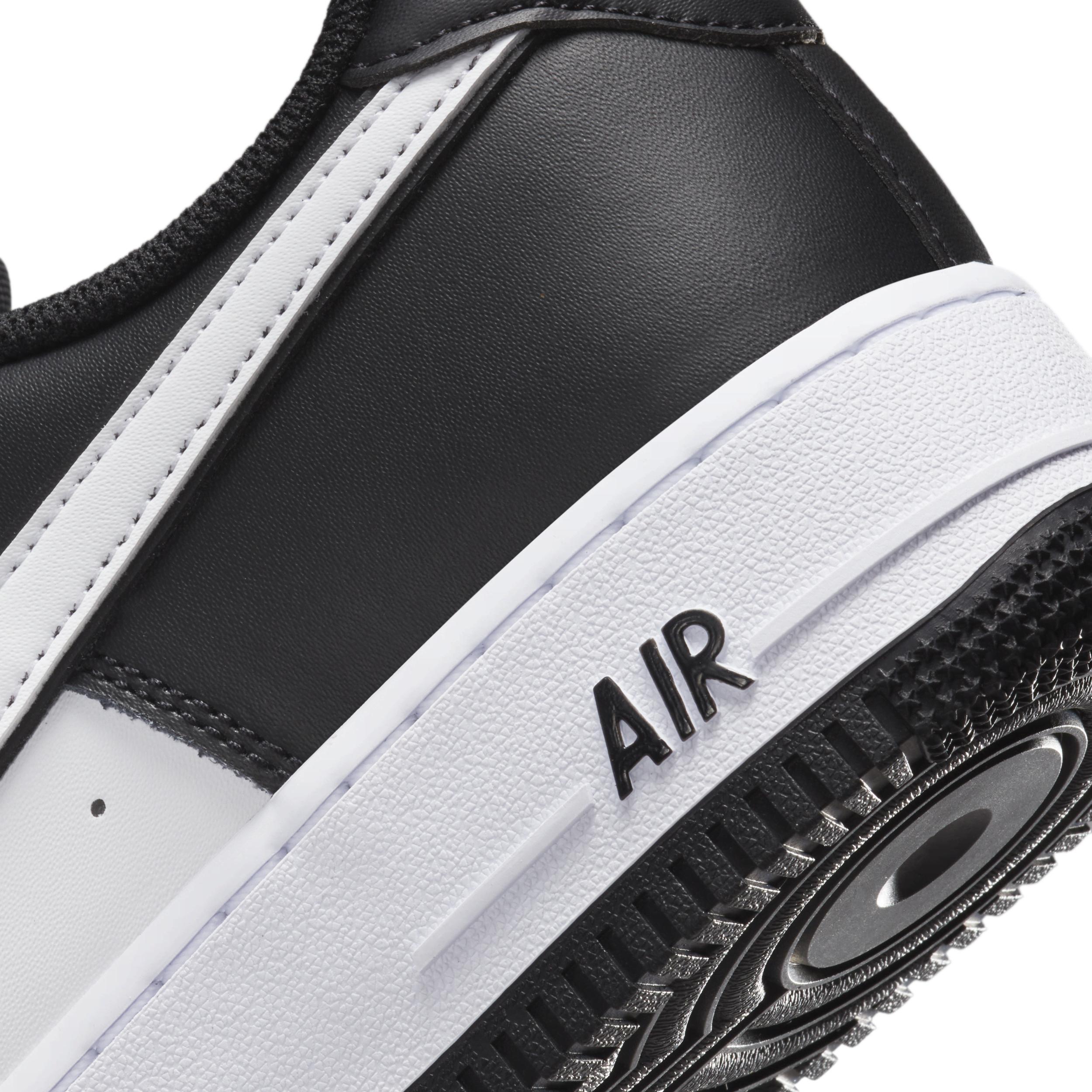 Nike Men's Air Force 1 '07 Shoes Product Image