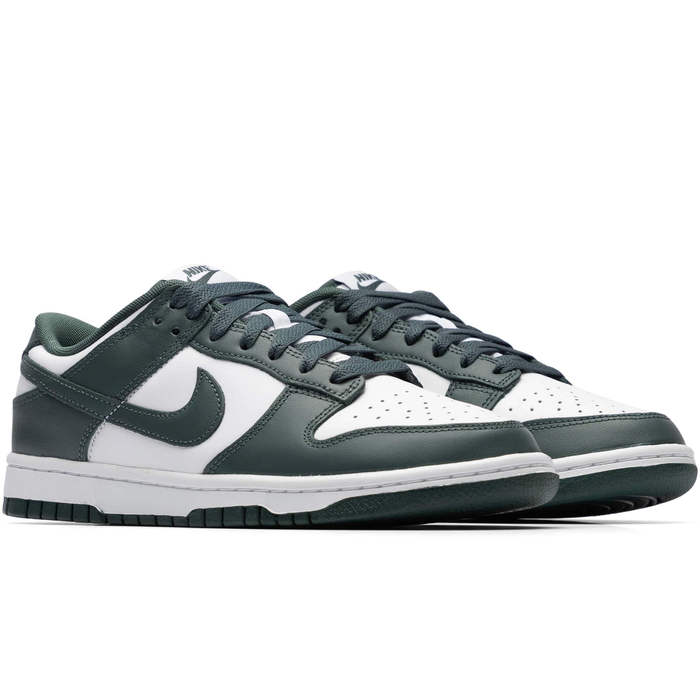 NIKE DUNK LOW RETRO Male Product Image