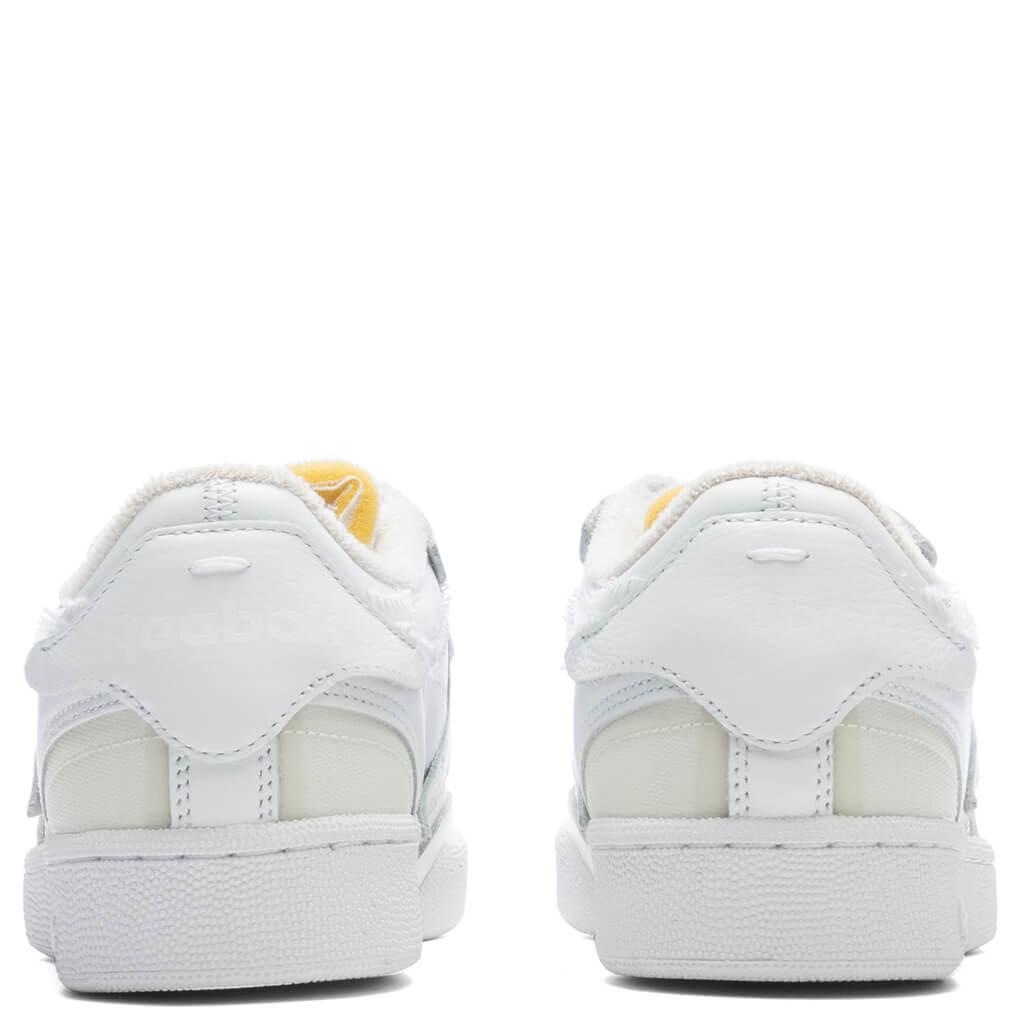 Maison Margiela x Reebok 'Project 0 CC Memory Of V2' Sneakers - White Male Product Image