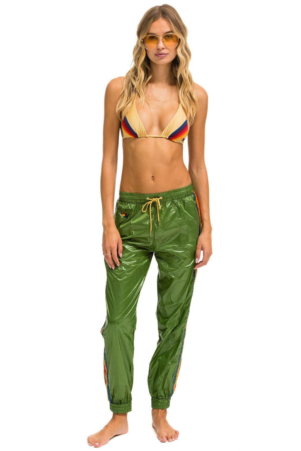 5 STRIPE WIND PANT - GARDEN GREEN Female Product Image