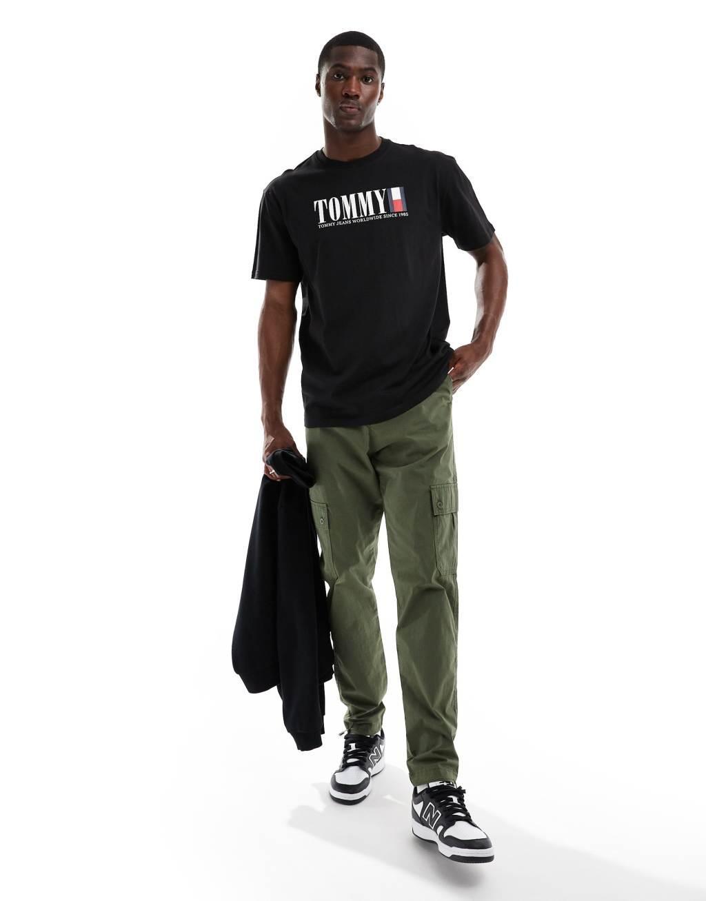 Tommy Jeans Large Logo T-Shirt in Black Product Image