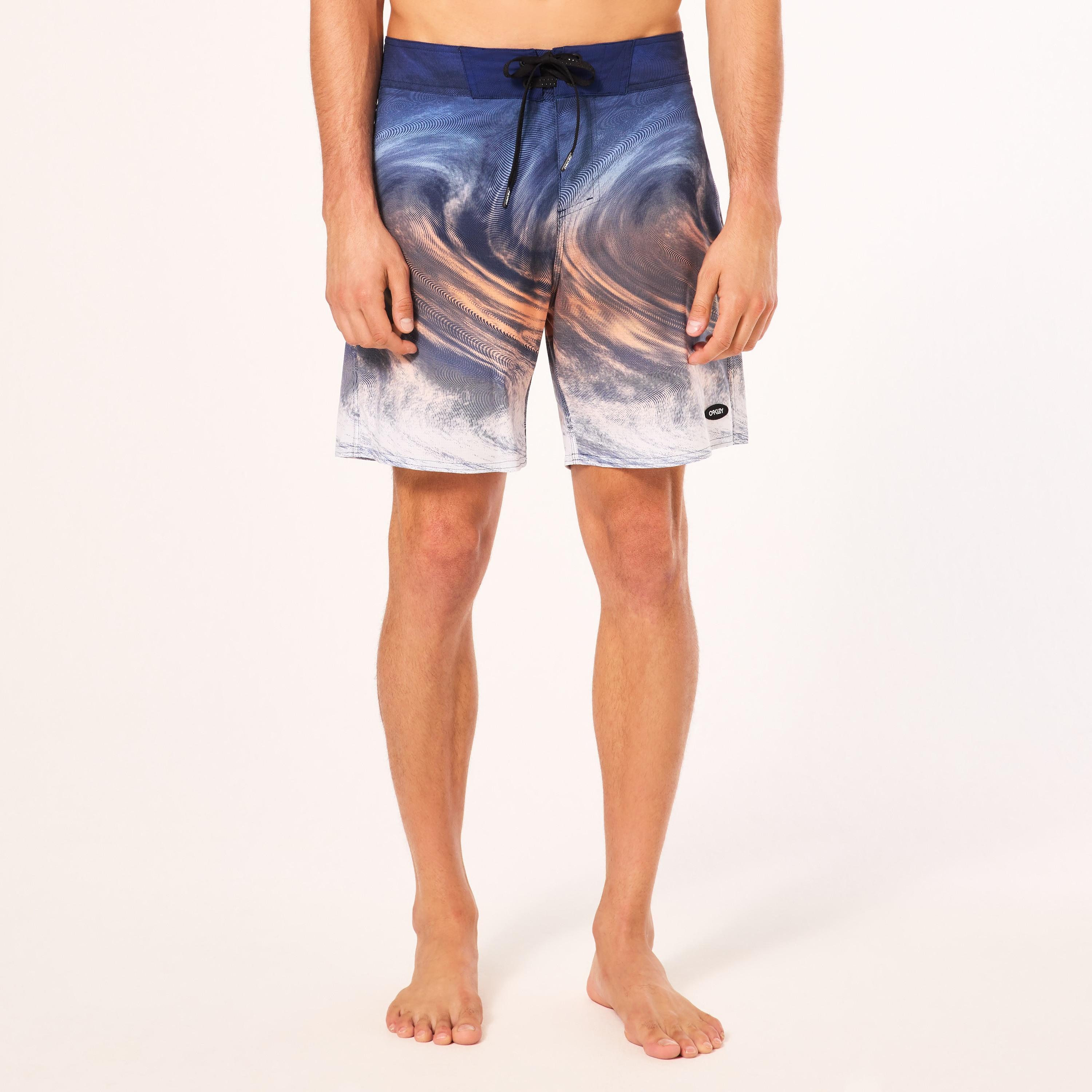 Oakley Men's Cosmic Tides 18 Boardshort Size: 36 Product Image