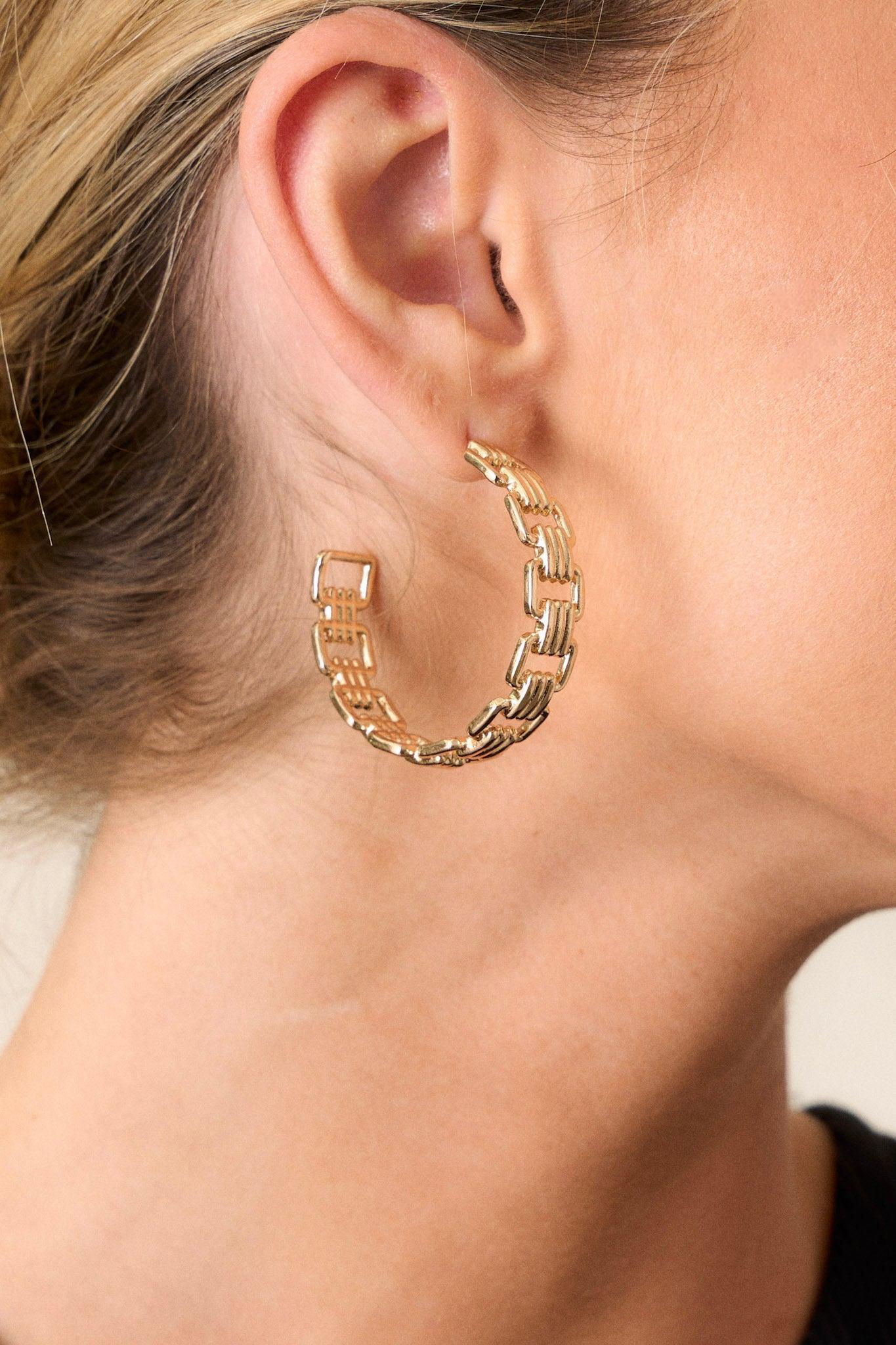 Pure Radiance Gold Hoop Earrings Product Image