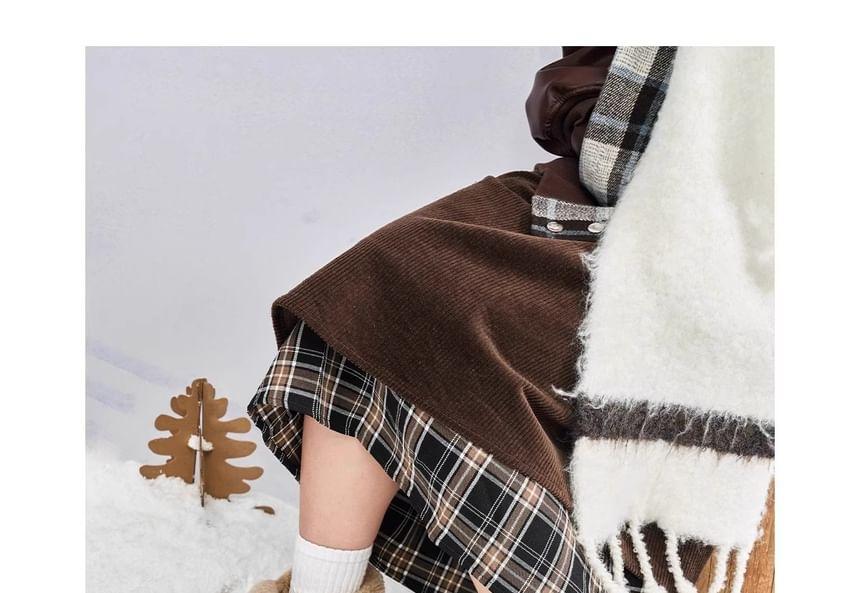 Paw Patterned Fleece-Lined Platform Short Snow Boots Product Image