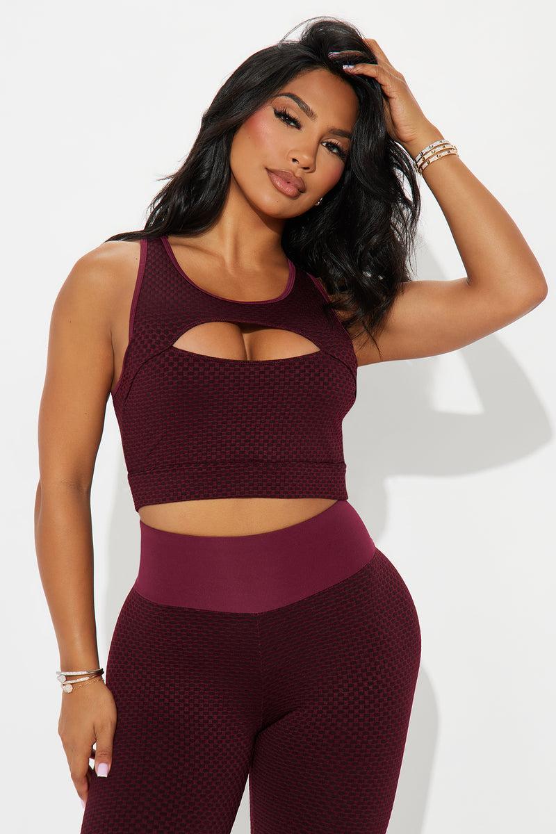 Sculpted Textured Crew Neck Sports Bra - Burgundy Product Image