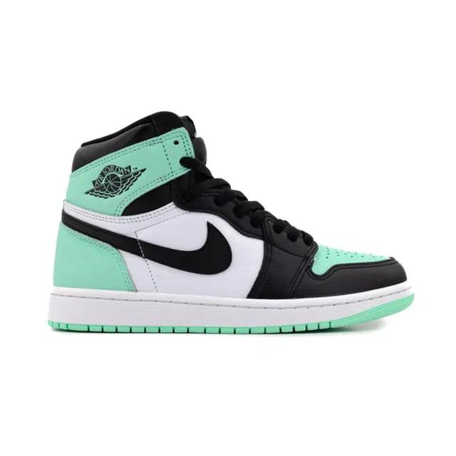 Air Jordan 1 Retro High Og White/black-green Glow Dz5485-130 Men's Product Image