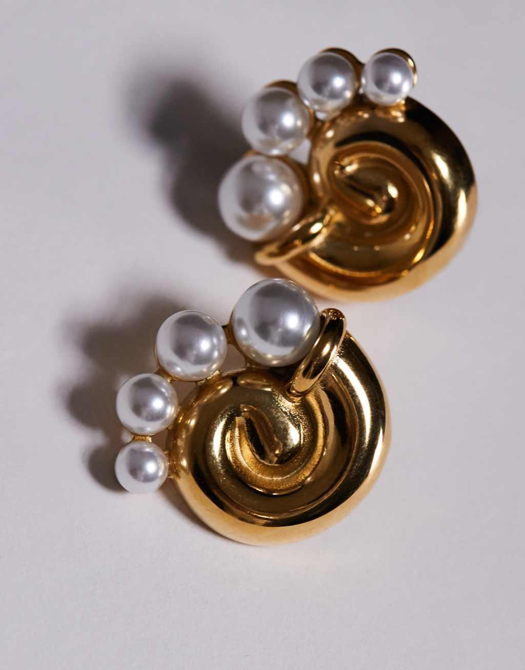 8 Other Reasons swirl chunky earrings with pearl detail in 18k gold plated Product Image